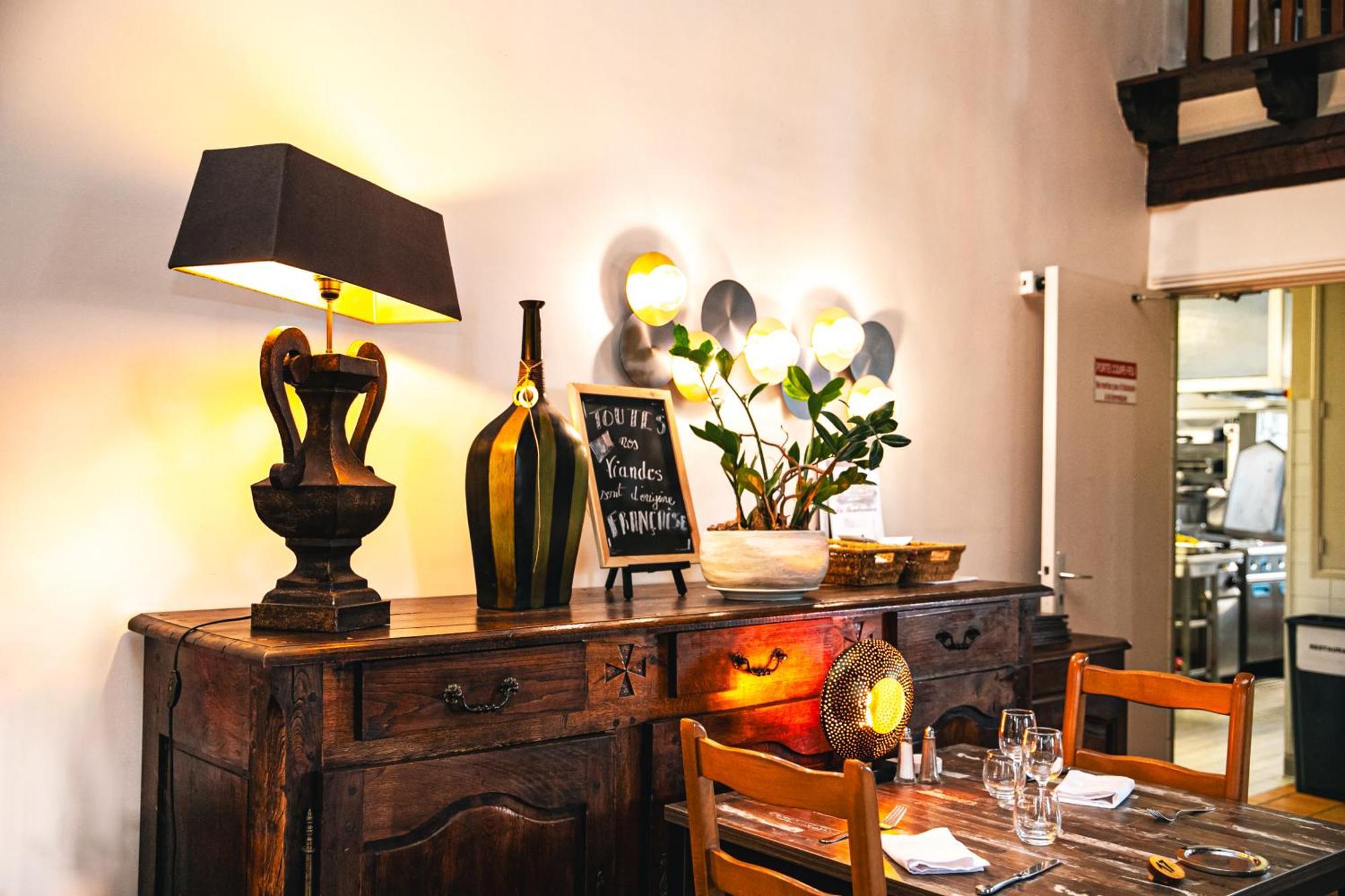 Logis Hotel Et Restaurant La Bombardiere Cuq-Toulza エクステリア 写真