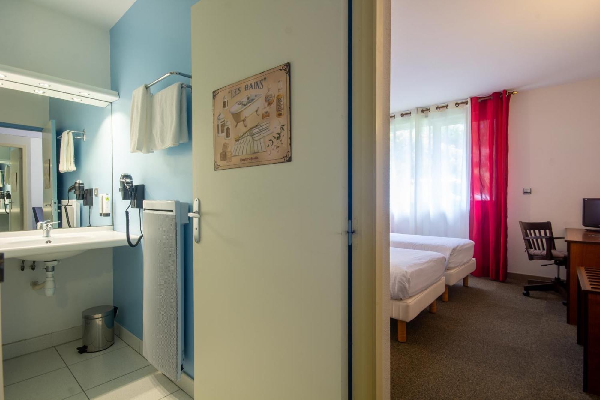 Logis Hotel Et Restaurant La Bombardiere Cuq-Toulza エクステリア 写真